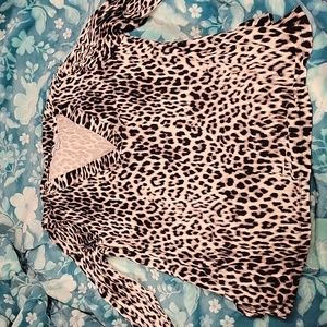 Liz Claiborne Snow Leopard Size L 3/4 Sleeve Tunic